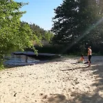 Ferienhaus Mit Eigenem Boot & 2 Fahrraedern 100 M Zum See An Den Sieben Seen بيت للعطل