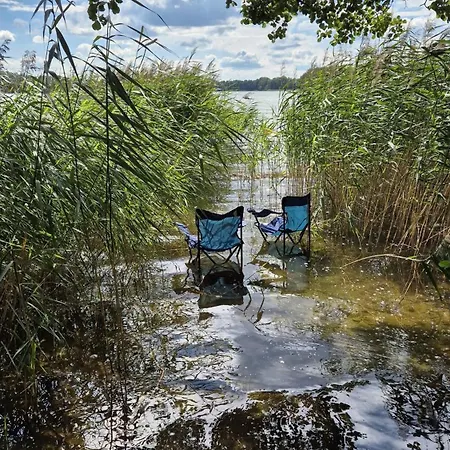 Mit Eigenem Boot & 2 Fahrraedern Ca 100 M Zum An Den Sieben Seen * Lohmen (Mecklenburg-Vorpommern)
