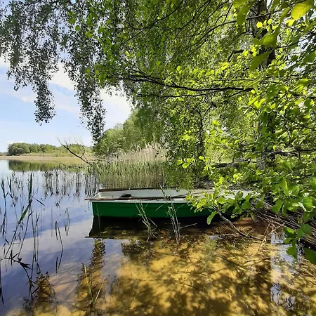 Mit Eigenem Boot & 2 Fahrraedern Ca 100 M Zum An Den Sieben Seen Casa de Férias Lohmen (Mecklenburg-Vorpommern)